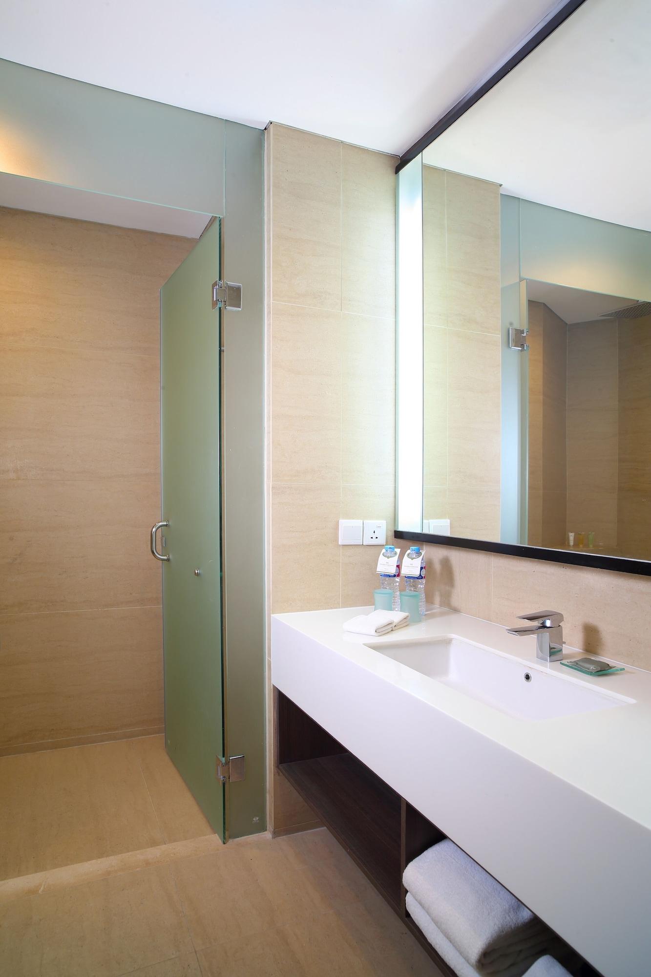 Hotel Santika Premiere Ice - Bsd City Serpong Exterior foto