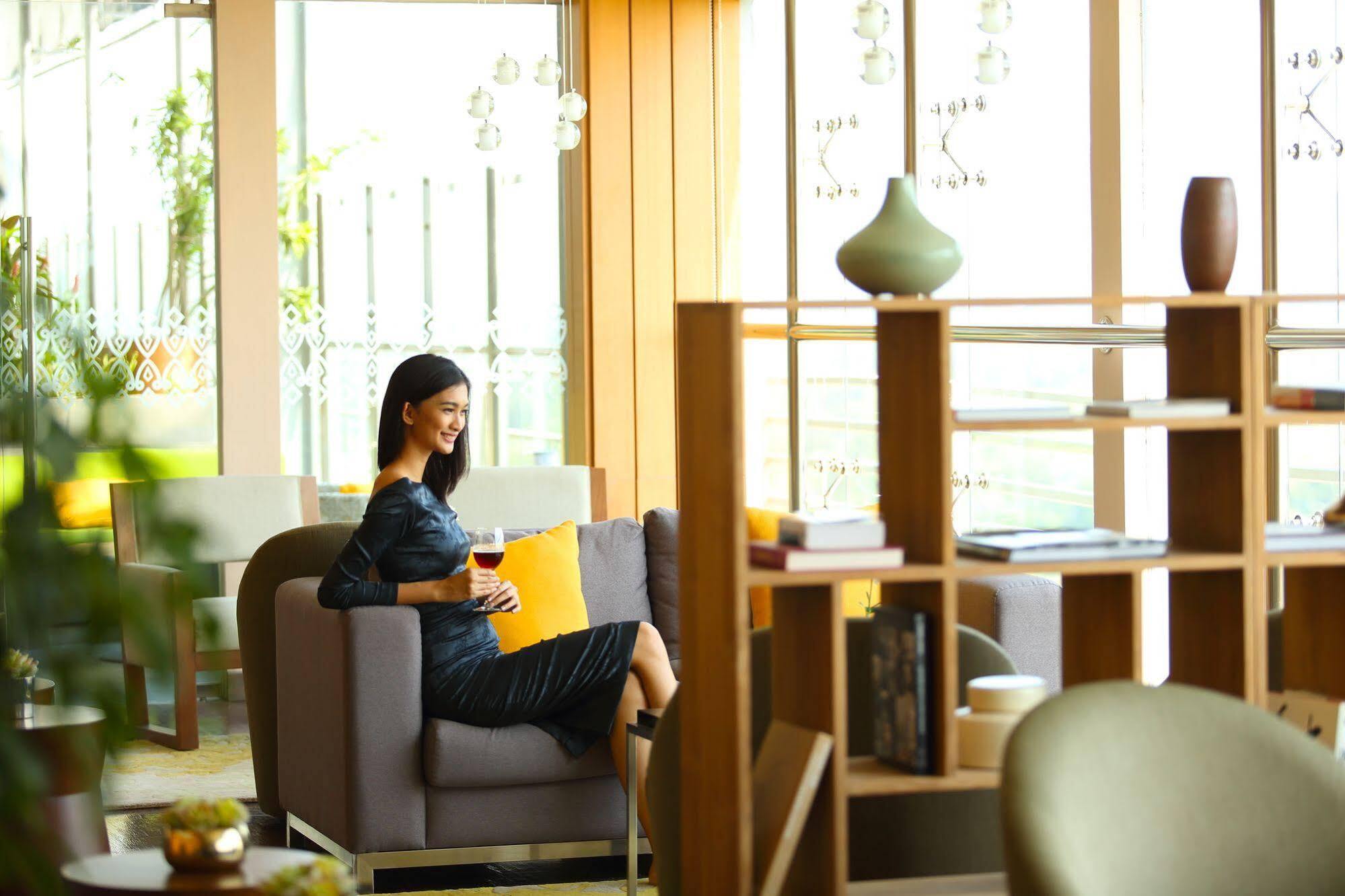 Hotel Santika Premiere Ice - Bsd City Serpong Exterior foto