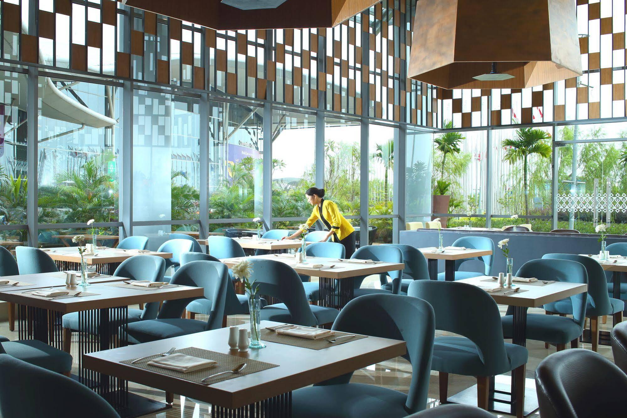 Hotel Santika Premiere Ice - Bsd City Serpong Exterior foto